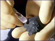 Murchison Meteorite that crashed into Earth 40 years ago contains organic molecules