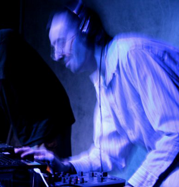Eric Young HipGnosis live